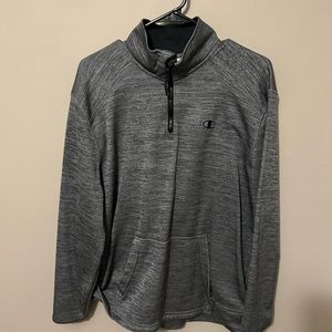 Champion pull over